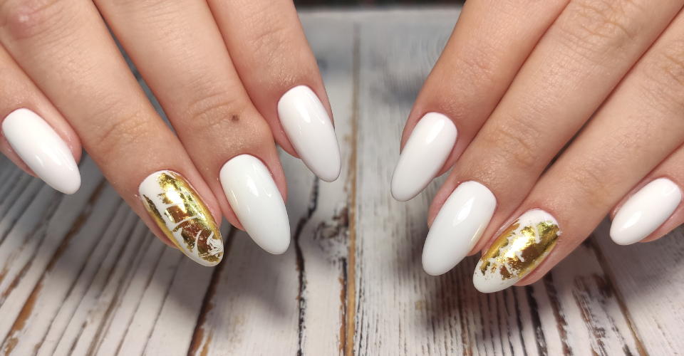 10 Celebrities Rocking Almond Shape Nails - wide 6