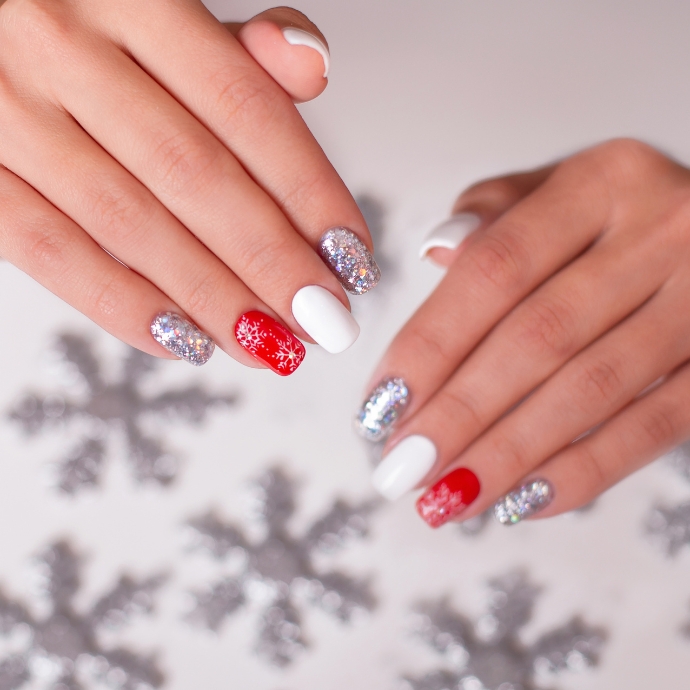 35 Cute Christmas Nail Art Designs to Try in 2023