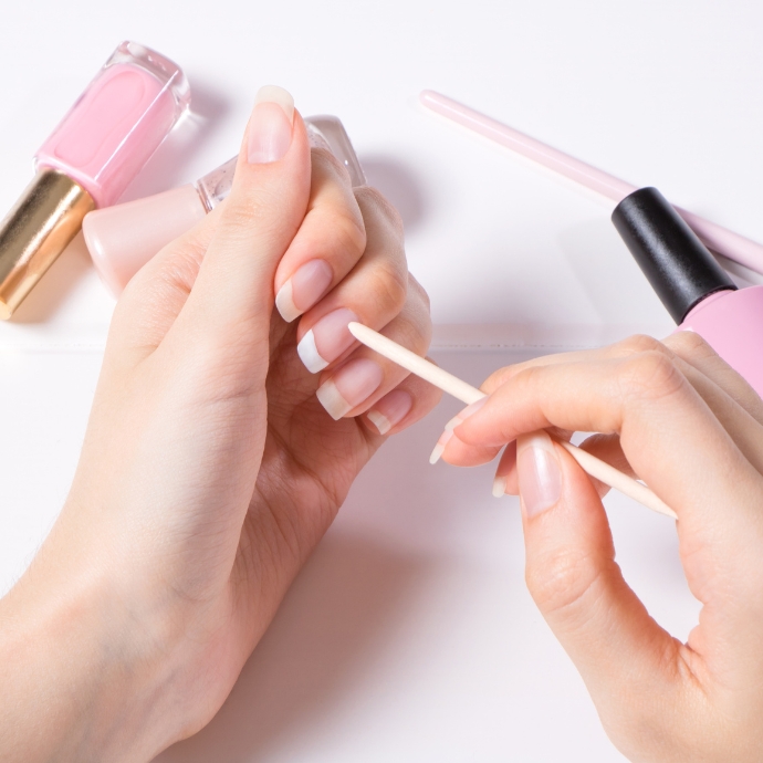 How to Push Back Cuticles Properly? Step-by-Step Guide