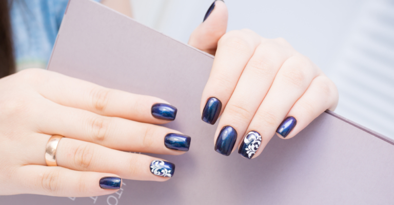 How to Apply Nail Stickers the Right Way? - 5 Easy Steps