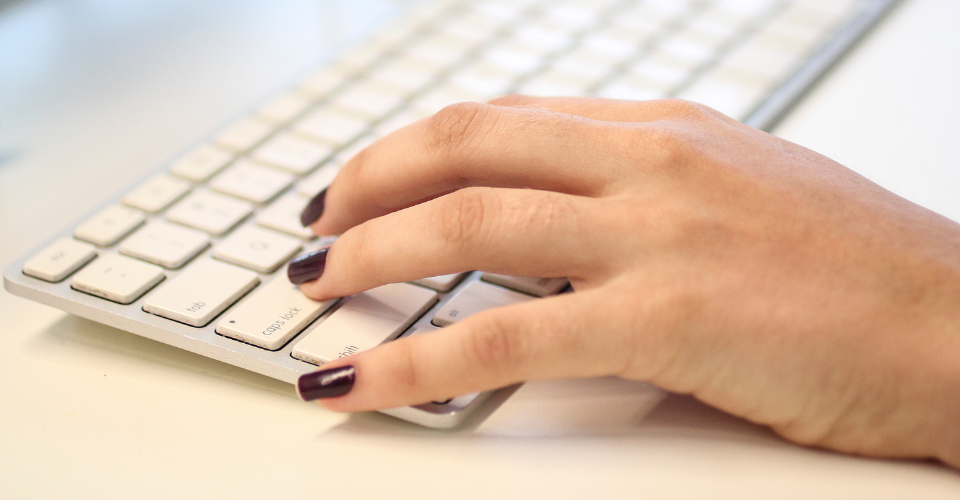 Best Keyboards for Long Nails