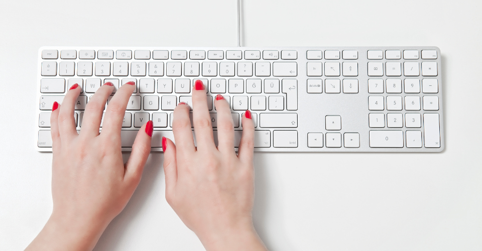 Best Keyboards for Long Nails