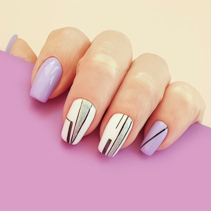 7 Best Nail Art Tape Strips in 2023 for At-Home Nail Art
