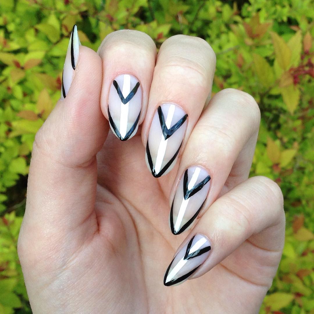 Black Nail Art