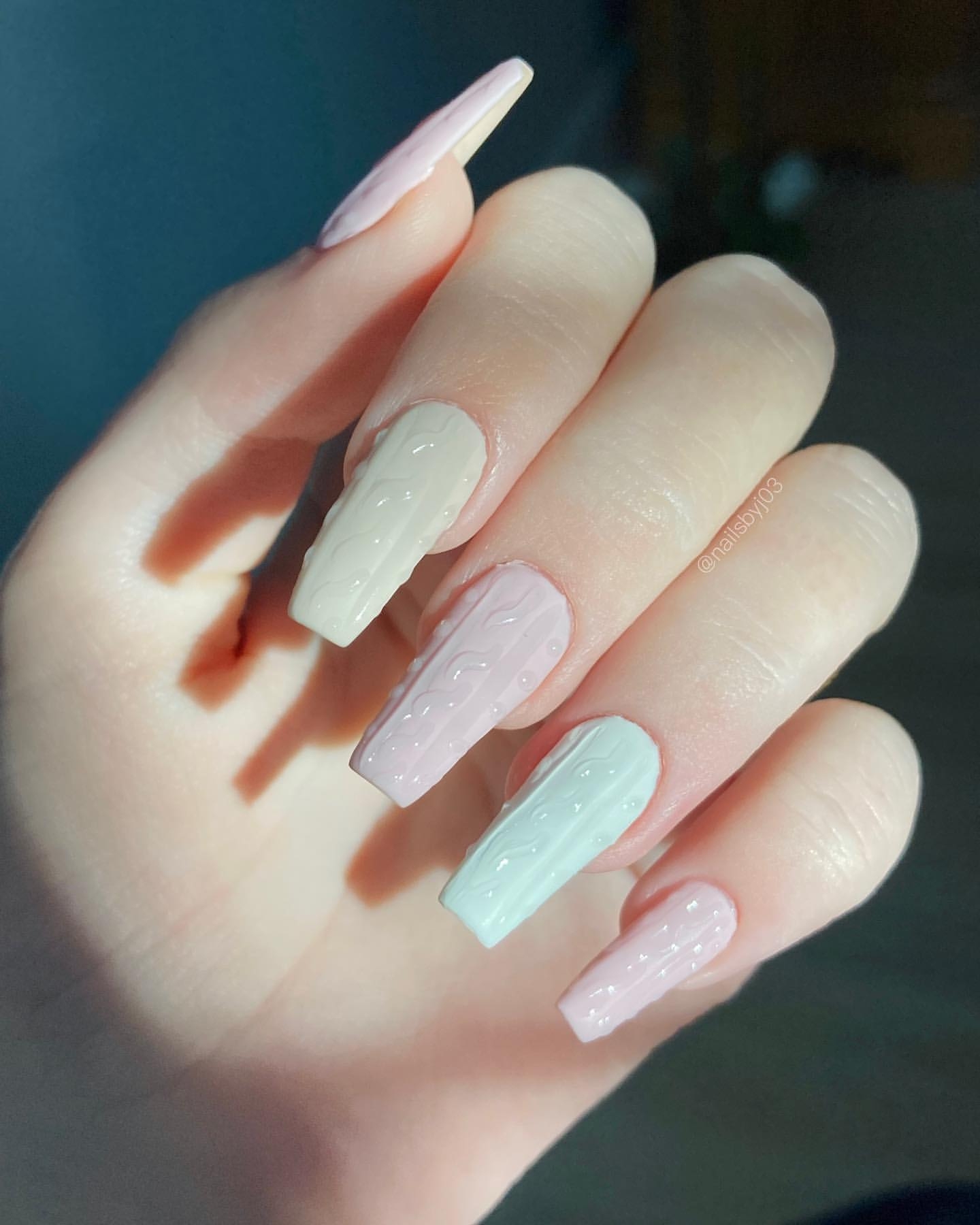 Sweater Nail Art