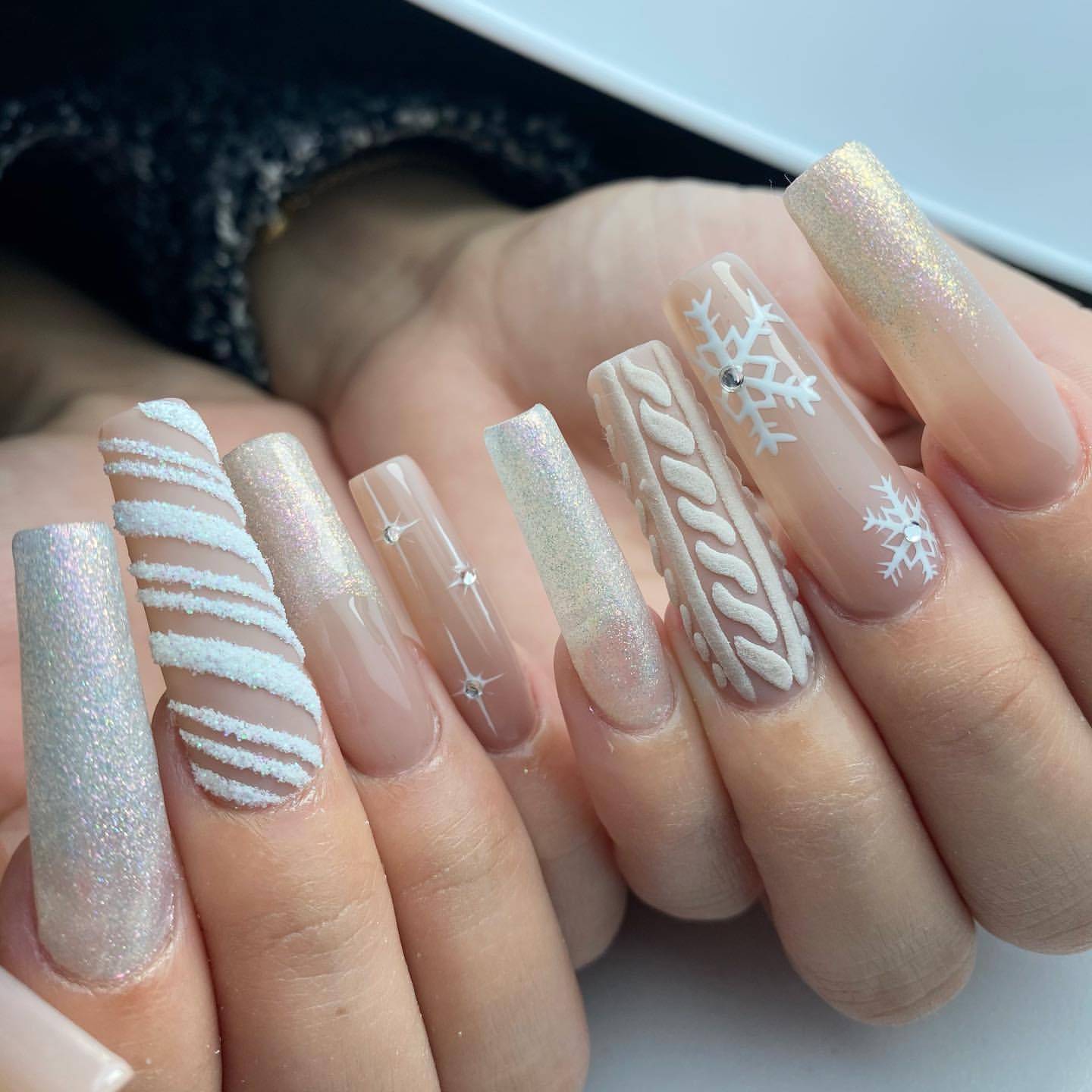 Sweater Nail Art