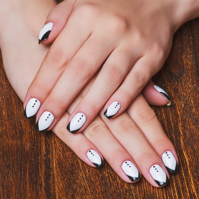 35 Trendy Black and White Nail Art Designs for 2024