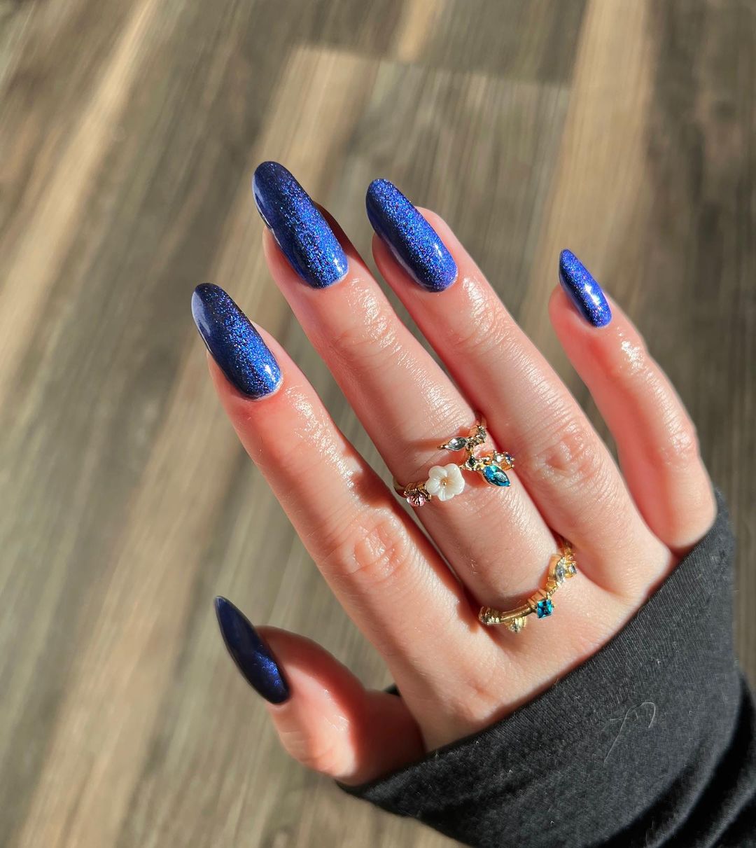 blue nail art