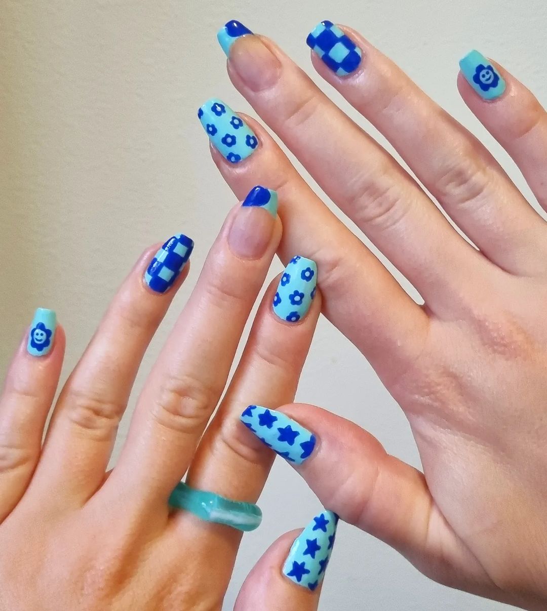 blue nail art