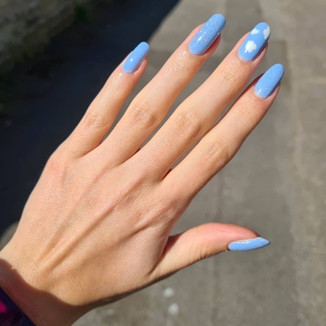 blue nail art