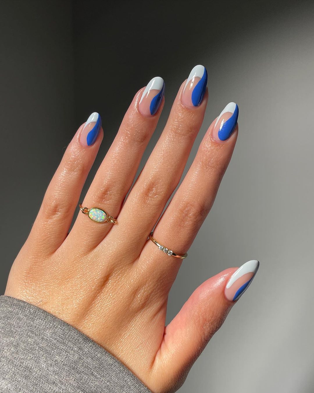 blue nail art