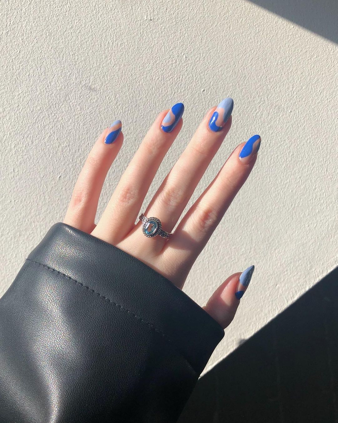 blue nail art