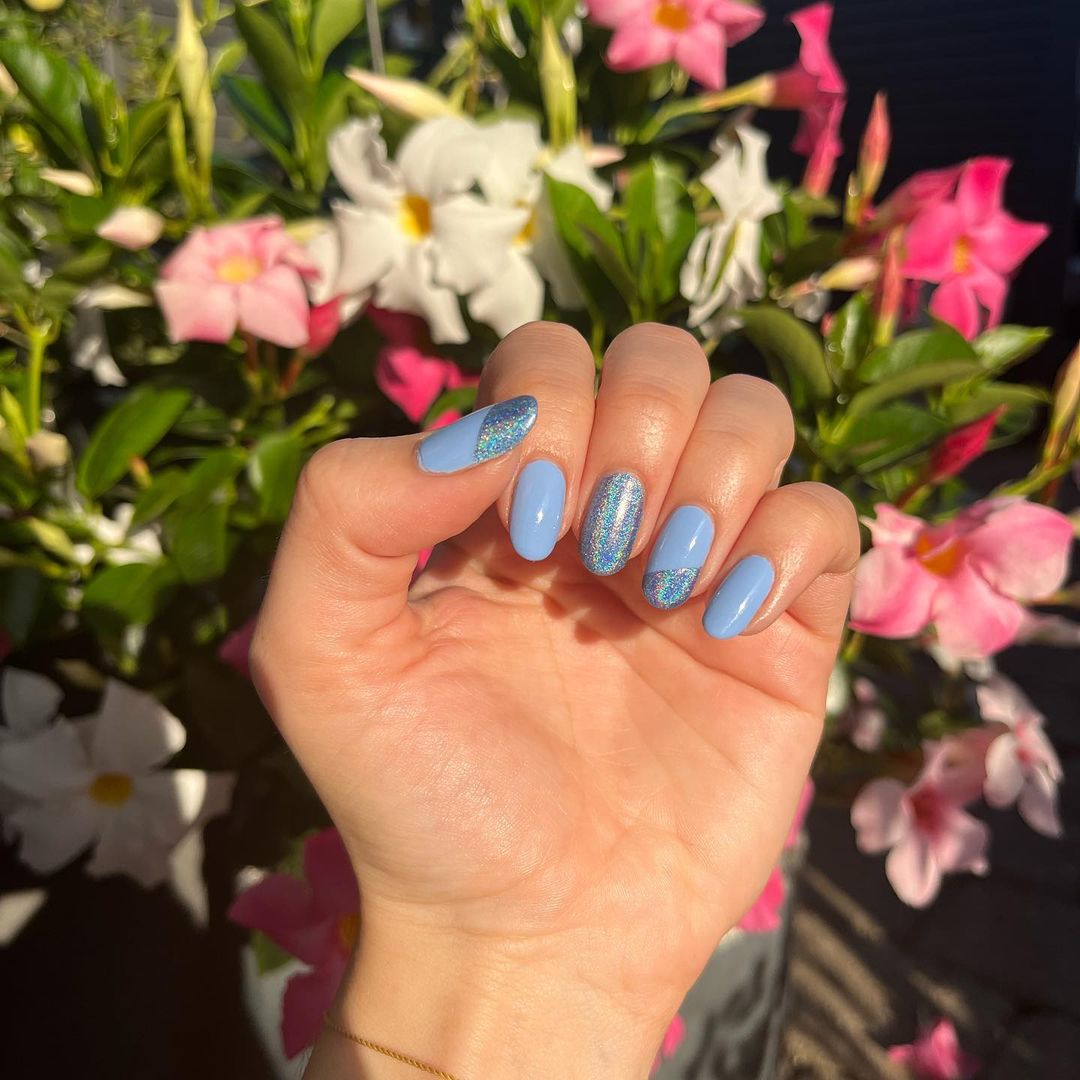 blue nail art