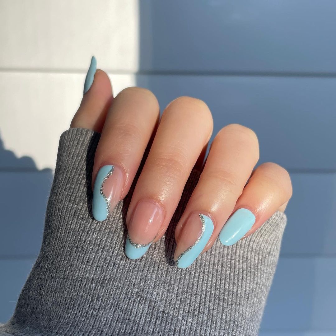 blue nail art